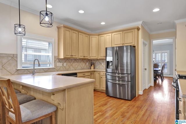 565 PARK LAKE LANE, Helena, AL 35080