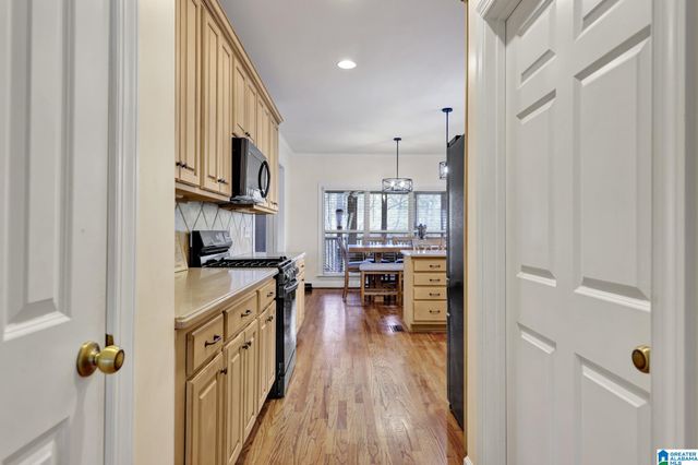 565 PARK LAKE LANE, Helena, AL 35080