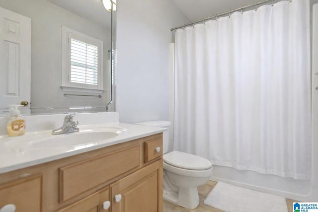 565 PARK LAKE LANE, Helena, AL 35080