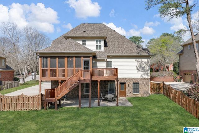 565 PARK LAKE LANE, Helena, AL 35080