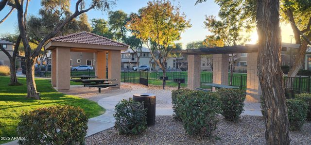 1225 N 36th Street Unit 2075, Phoenix, AZ 85008