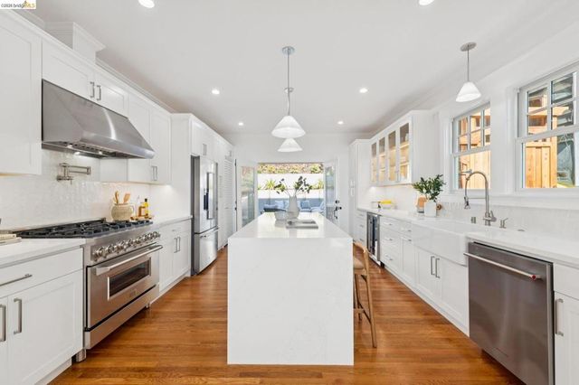 1001 Cragmont Ave, Berkeley, CA 94708