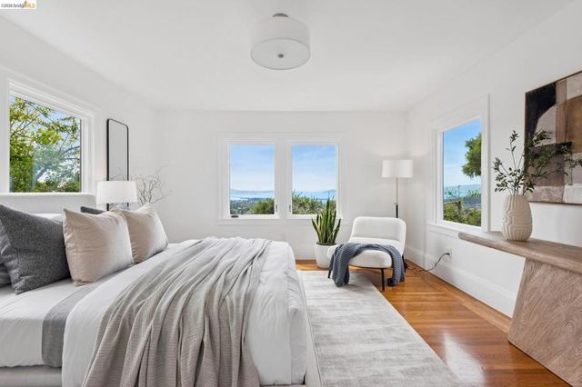 1001 Cragmont Ave, Berkeley, CA 94708