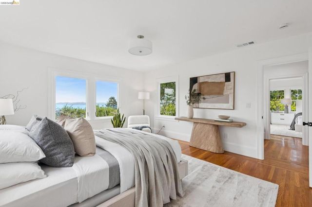 1001 Cragmont Ave, Berkeley, CA 94708