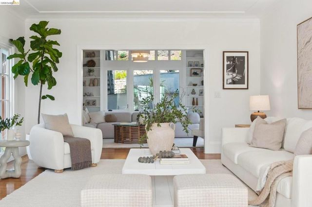 1001 Cragmont Ave, Berkeley, CA 94708