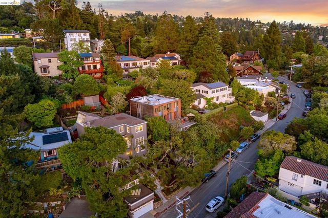 1001 Cragmont Ave, Berkeley, CA 94708