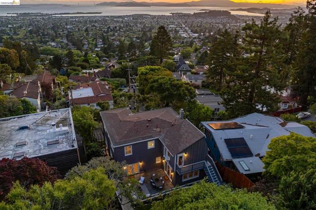 1001 Cragmont Ave, Berkeley, CA 94708