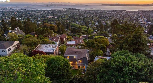 1001 Cragmont Ave, Berkeley, CA 94708