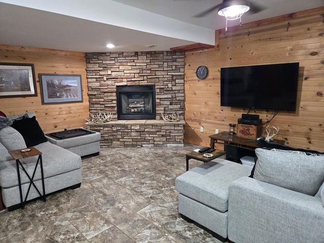 1720 E Road Five, Edgerton, WI 53534