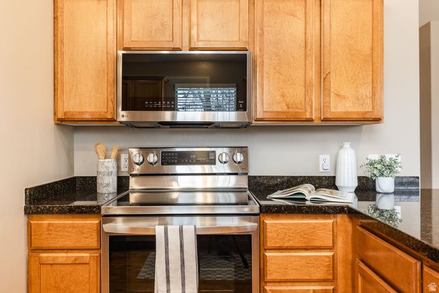 4594 S RED SAGE CT, Salt Lake City, UT 84107