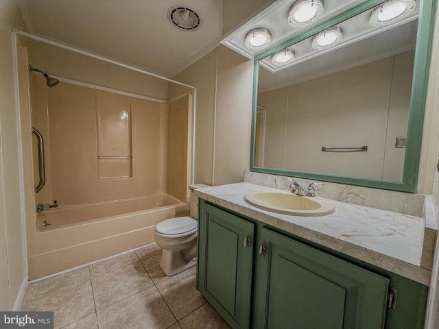 37 LOFT MOUNTAIN DR, Sicklerville, NJ 08081