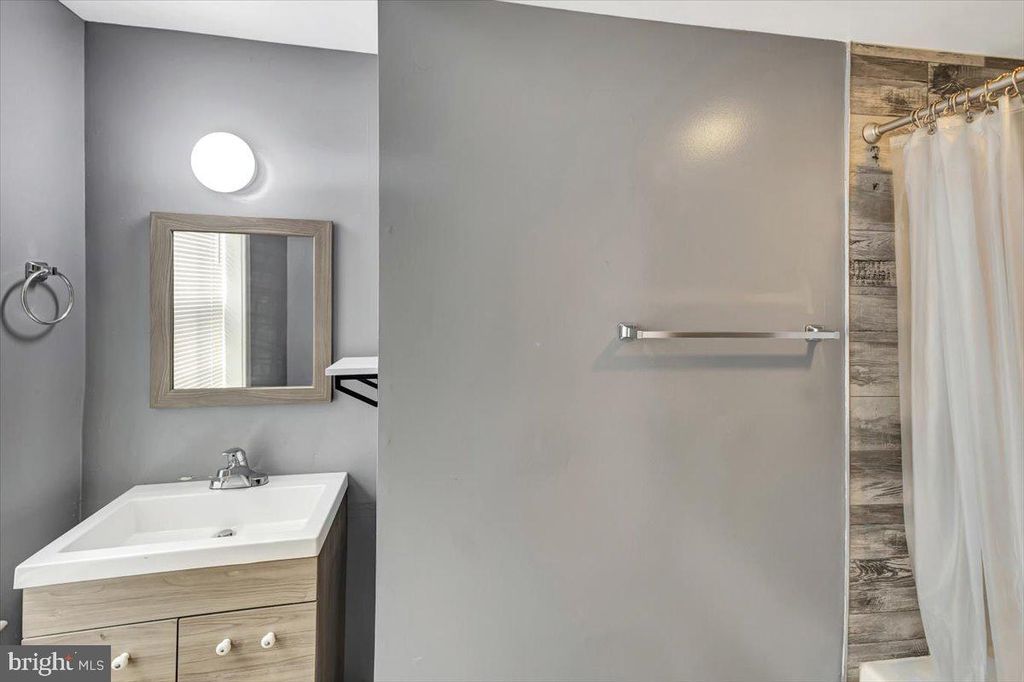 Image 14 of property listing at 659 PORTLAND ST, Baltimore, MD 21230