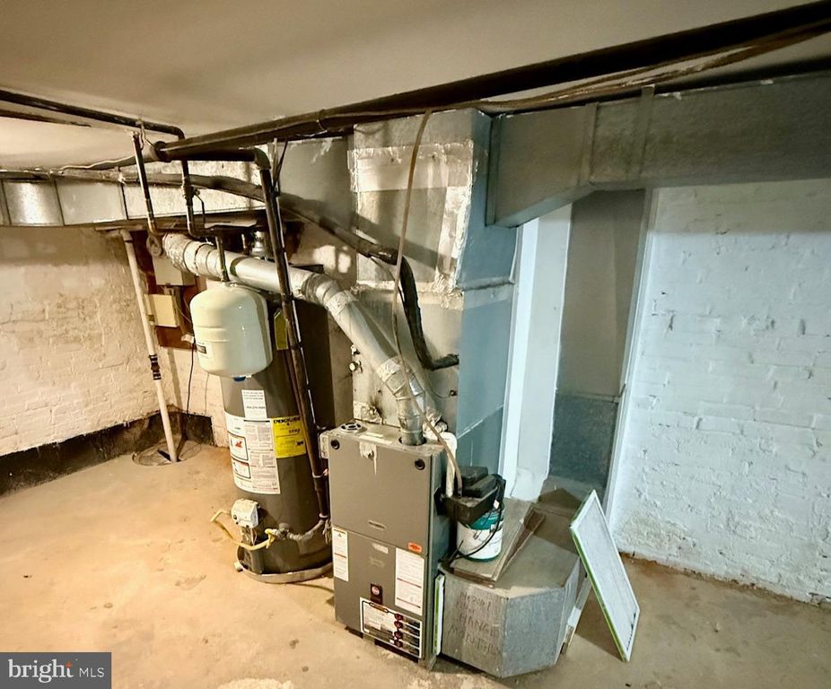 Image 30 of property listing at 659 PORTLAND ST, Baltimore, MD 21230