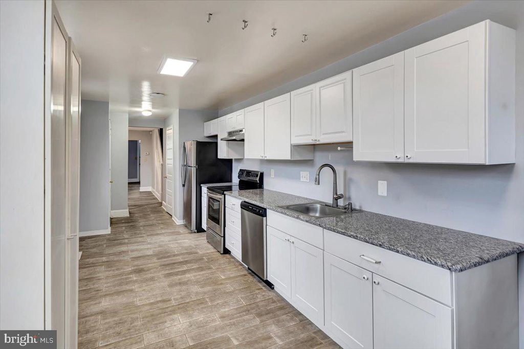 Image 8 of property listing at 659 PORTLAND ST, Baltimore, MD 21230