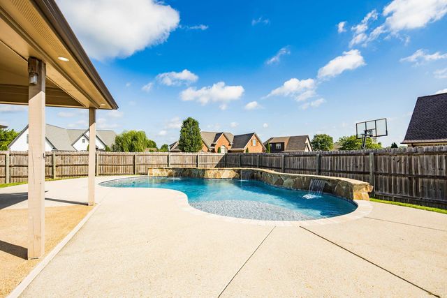 200 HEDGE ROSE BLVD, Somerville, TN 38068
