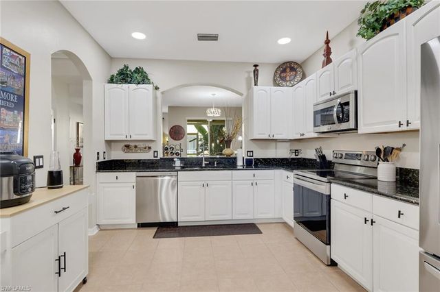 9723 Heatherstone Lake CT # 3, Estero, FL 33928