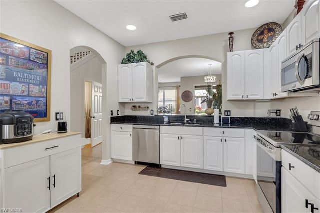 9723 Heatherstone Lake CT # 3, Estero, FL 33928