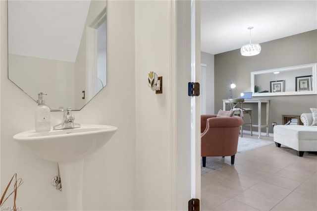 9723 Heatherstone Lake CT # 3, Estero, FL 33928