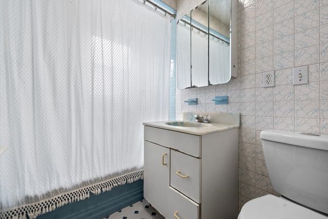 69-71 Sterling St, Somerville, MA 02144