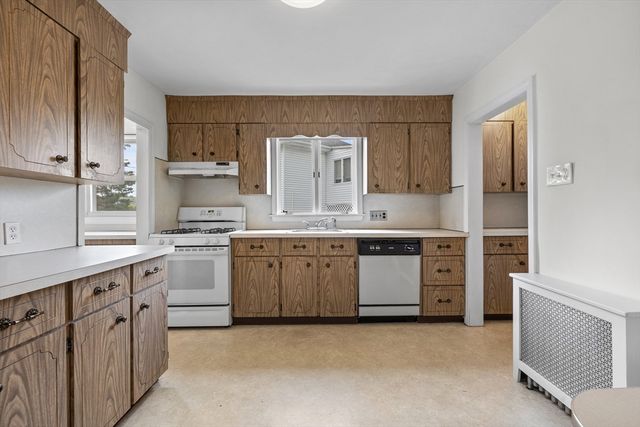 69-71 Sterling St, Somerville, MA 02144