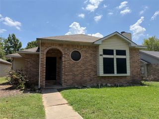 4122 Cochise Drive, Balch Springs, TX 75180
