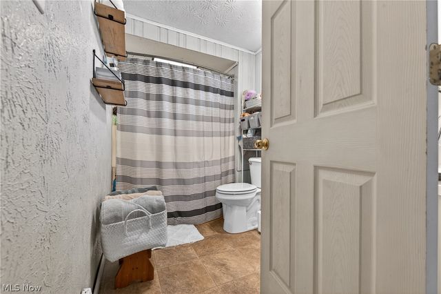 30 22nd Street NW, Barberton, OH 44203