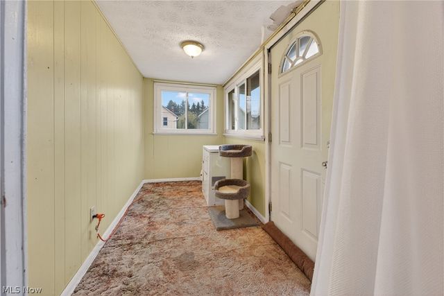 30 22nd Street NW, Barberton, OH 44203