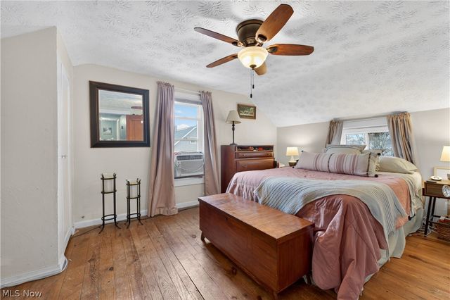 30 22nd Street NW, Barberton, OH 44203