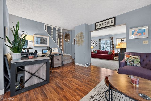 30 22nd Street NW, Barberton, OH 44203