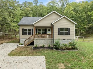 2480 N Hurricane Creek Rd, Mc Ewen, TN 37101