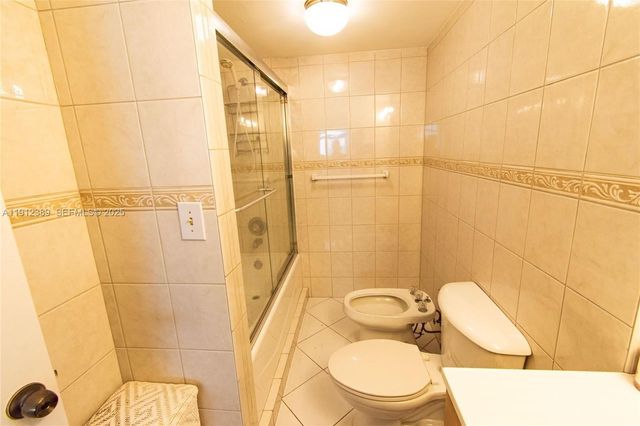 1621 Collins Ave 406, Miami Beach, FL 33139