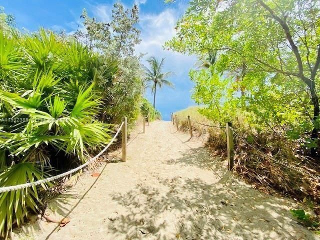 1621 Collins Ave 406, Miami Beach, FL 33139