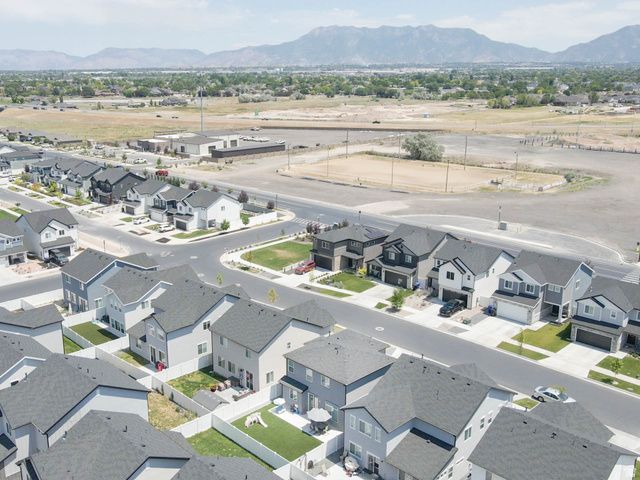 3062 S 2425 W, Syracuse, UT 84075