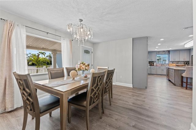 7811 1ST AVENUE S, St Petersburg, FL 33707