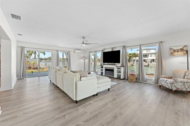 7811 1ST AVENUE S, St Petersburg, FL 33707