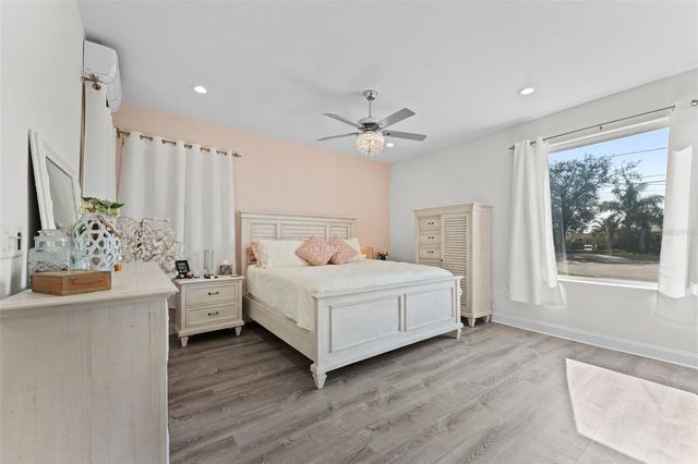 7811 1ST AVENUE S, St Petersburg, FL 33707