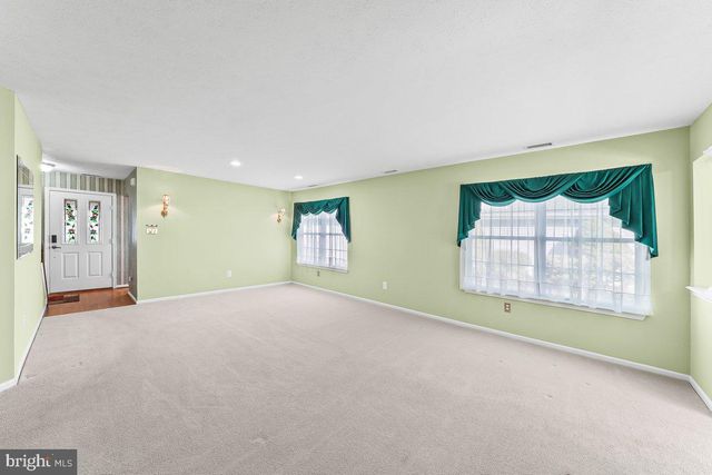 149 INDIGO DR, Mount Laurel, NJ 08054