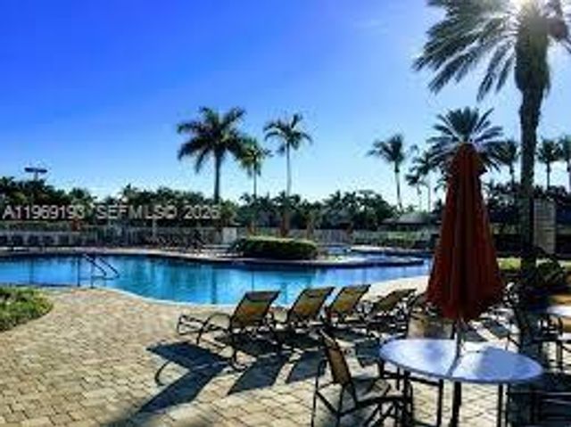 1653 Zenith Way, Weston, FL 33327