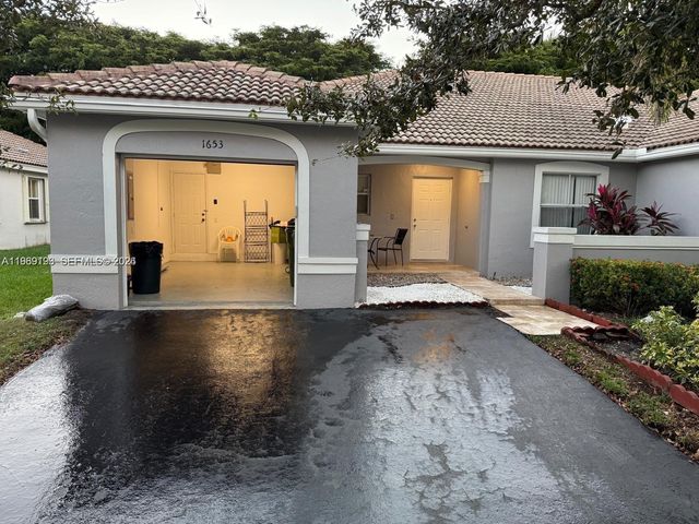 1653 Zenith Way, Weston, FL 33327