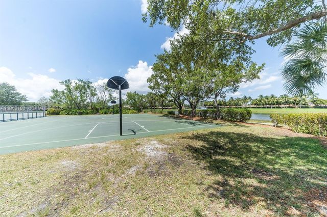 1653 Zenith Way, Weston, FL 33327