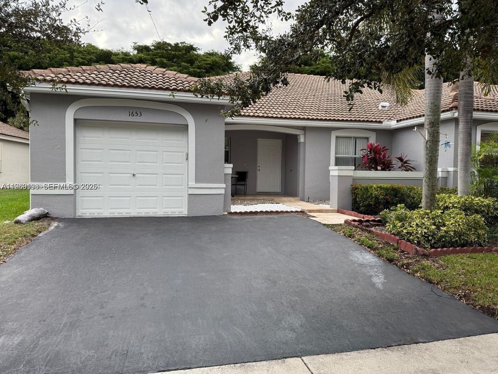 1653 Zenith Way, Weston, FL 33327