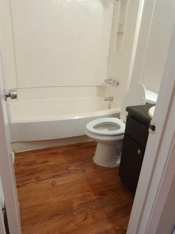 9806 Roxanna DR C, Austin, TX 78748