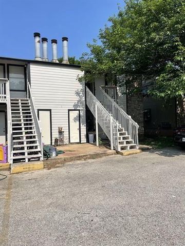 9806 Roxanna DR C, Austin, TX 78748