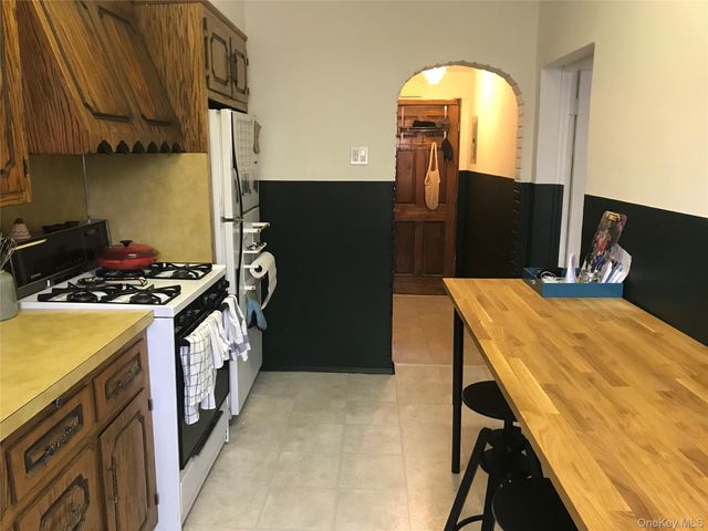 141 Conselyea Street, Brooklyn, NY 11211