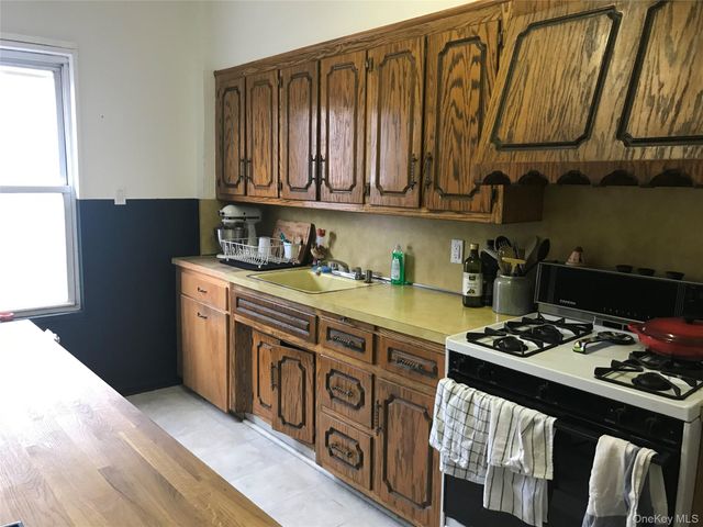 141 Conselyea Street, Brooklyn, NY 11211