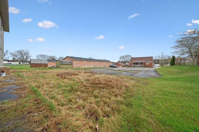 3293 Leechburg ROAD, Lower Burrell, PA 15068