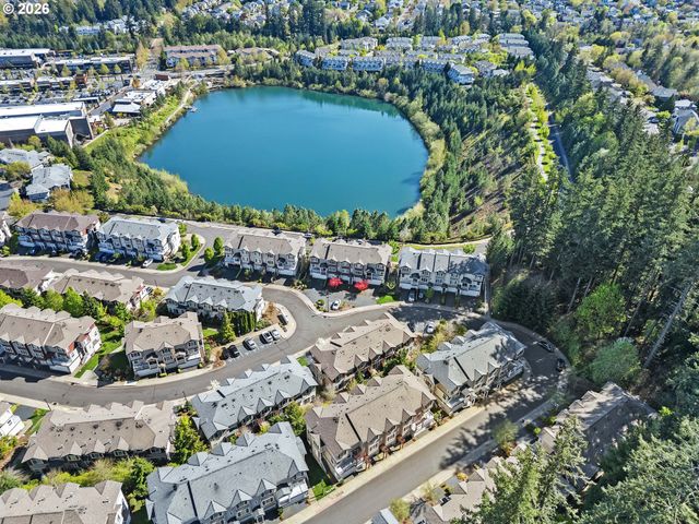 15465 Sw SPARROW Loop 104, Beaverton, OR 97007