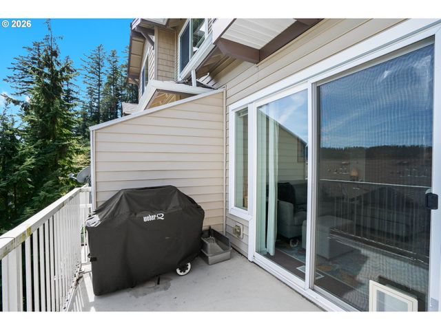 15465 Sw SPARROW Loop 104, Beaverton, OR 97007