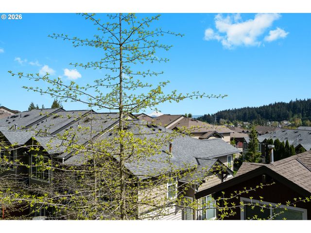 15465 Sw SPARROW Loop 104, Beaverton, OR 97007