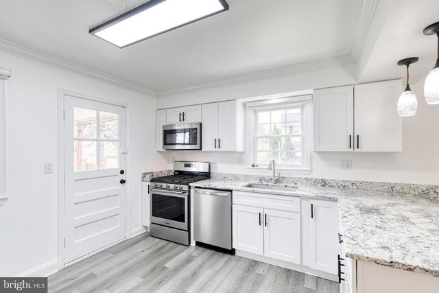 2001 TREE LN, Lutherville Timonium, MD 21093